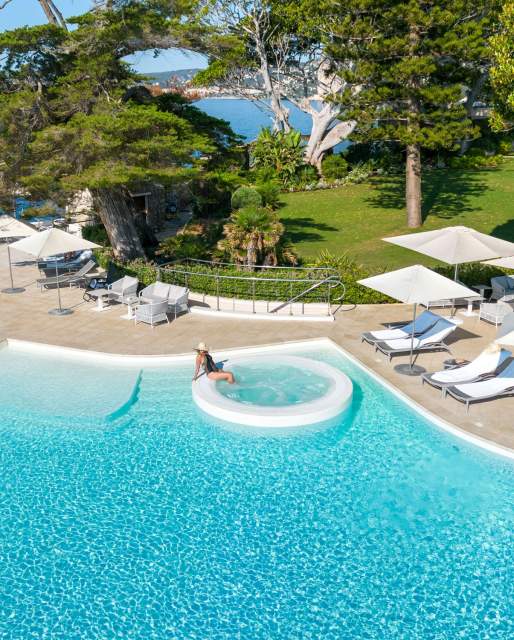 Cap Estel Swimming pool Jacuzzi · Luxury Hotel Côte d'Azur